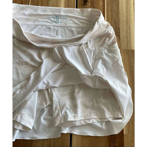 Allie Burke Camo Golf Skort - Picture 4 of 4